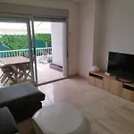 Familiar Con Piscina Y Pádel *