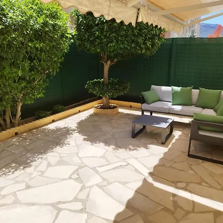 Familiar Con Piscina Y Pádel Dénia